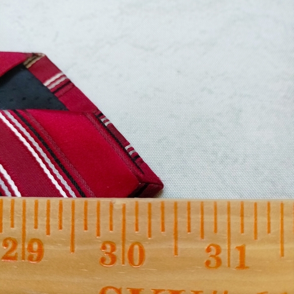 Steve Harvey Collection Red Striped Tie Necktie Handmade Classic Formal - Picture 6 of 10